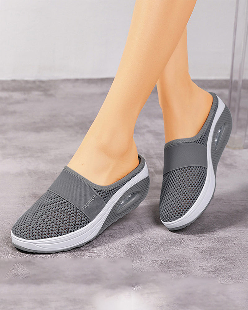 Women's flat mesh sandals