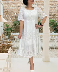 Loose mid-sleeve lace dress